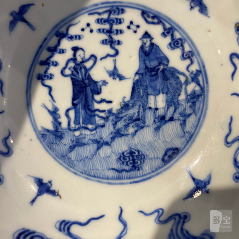 清晚期 内青花鹊桥仙渡外粉彩云蝠纹碗 - 图15